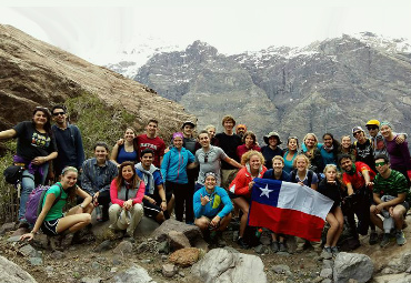 Estudiantes de intercambio realizan excursión a la Reserva Nacional Río Blanco