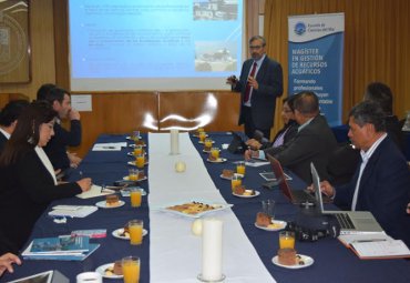 Delegación de El Salvador visita la PUCV para crear lazos de colaboración en el ámbito marino