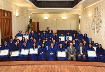 PUCV graduó a 60 nuevos doctores y consolida su posición de liderazgo en Chile en el área de postgrados