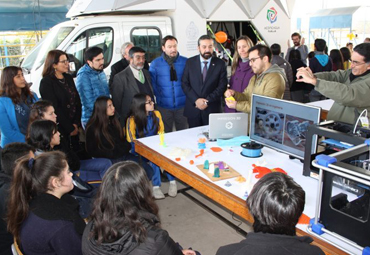 Con muestra tecnológica inauguran en Copiapó programa Móvil Maker que potencia el talento joven e innovador de Atacama