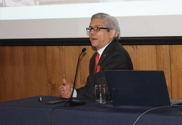 Director de ACADE imparte charla informativa en la PUCV sobre carrera diplomática - Foto 2