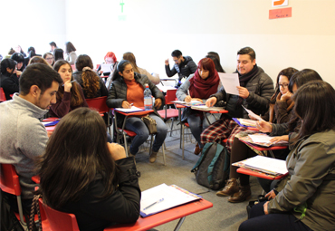 Workshop de proyecto Vinculación Escuela-Universidad entrega herramientas para la enseñanza del inglés a 60 profesores de la región - Foto 3