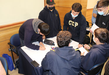 Instituto de Estadística PUCV inicia su ciclo de encuentros escolares “Razonando con datos” - Foto 2