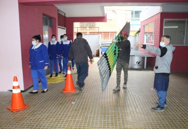 PUCV realizó donación de material de construcción a Escuela Ramón Barros Luco - Foto 2