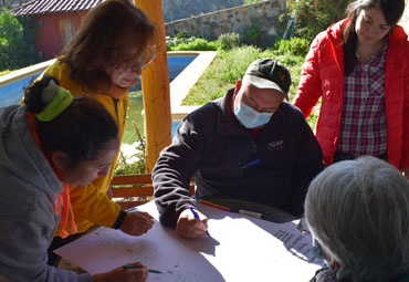 Centro Ceres PUCV capacitó agricultores en manejo sustentable de plagas - Foto 1