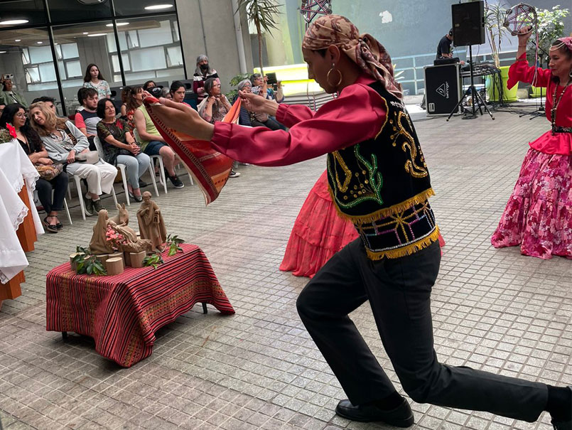Con música y danzas tradicionales se realiza Saludo al Pesebre