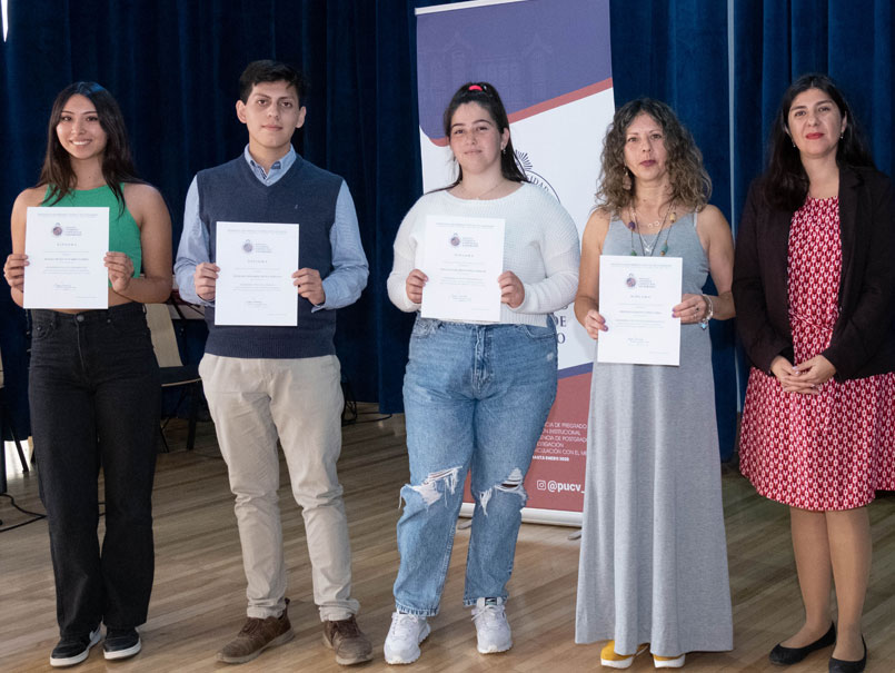 Fotos: PUCV realiza reconocimiento a estudiantes con excelencia académica