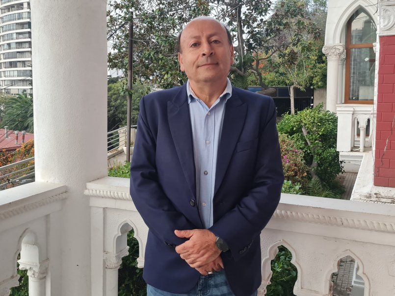 Académico presentó investigación sobre fenómenos migratorios en el Doctorado en Historia