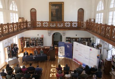 Universidades tradicionales de Valparaíso presentan libro con historia de sus primeras sedes