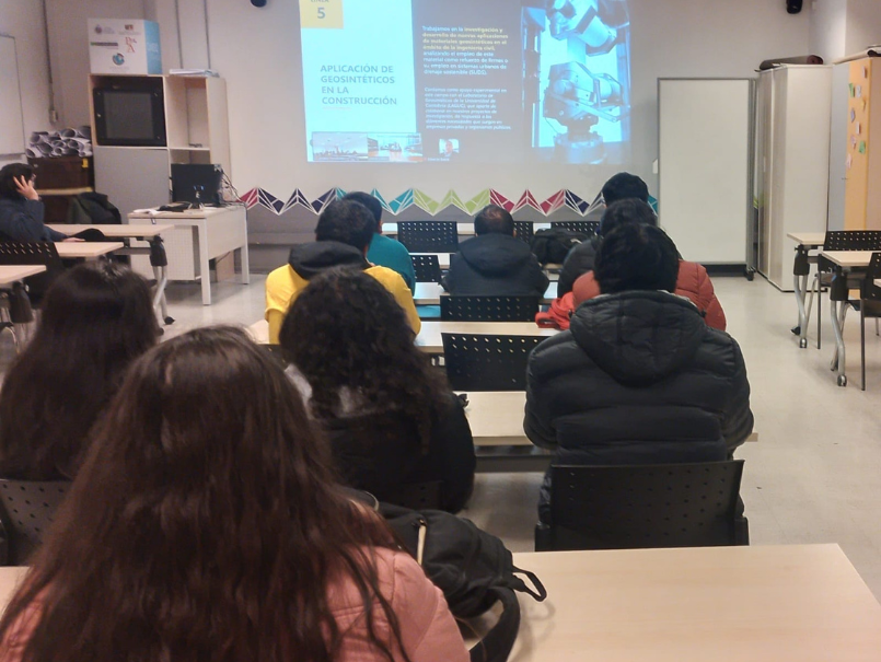 Programa Incentiva en el Aula PUCV incorpora modelo de internacionalización COIL