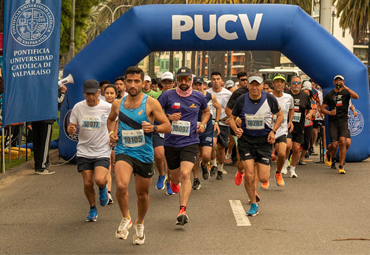 PUCV unió a las familias de la región en el evento running "Corriendo al Centenario"