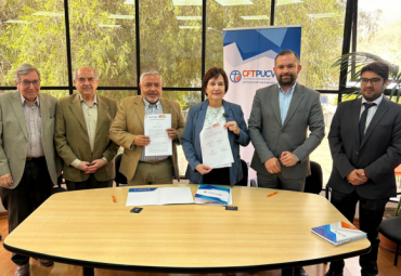 CFT PUCV y Municipalidad de San Felipe suscriben convenio de colaboración