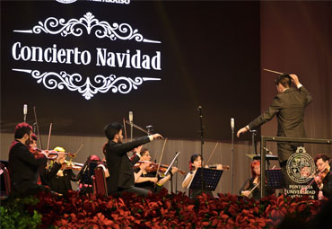 Imágenes del concierto navideño ofrecido por la Orquesta y el Coro de Cámara PUCV