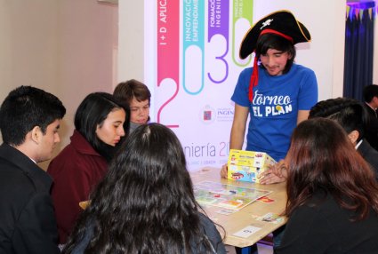 Escolares aprenden técnicas del emprendimiento con juego de tablero “El Plan” en torneo de la FIN-PUCV