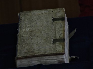 Proyecto de Sello Valórico “El patrimonio bibliográfico de la PUCV según sus académicos”