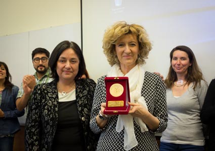 Catedrática española Silvia Barona impartió clases en el Diplomado en Gestión de Conflictos de la PUCV