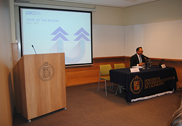 Secretario General del Consejo de Cooperación Económica del Pacífico dictó conferencia en PUCV Santiago