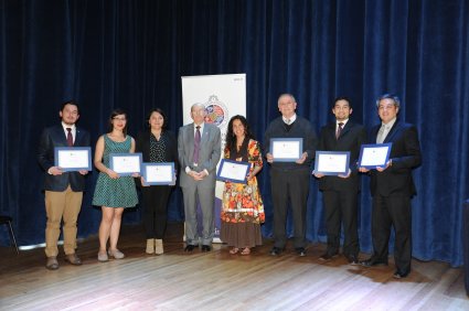 Profesores del Instituto reciben Premio a la Docencia Distinguida