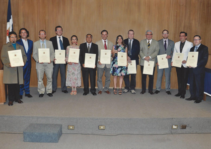 Ceremonia de Entrega de Diplomas a los Profesores Titulares Periodo 2015-2016