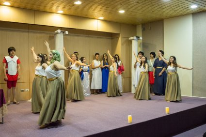 Estudiantes de primer año presentaron la obra de teatro "Roma sin cadenas"