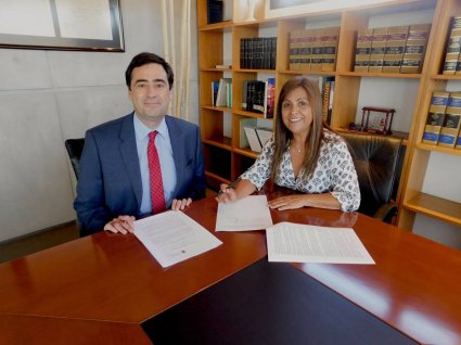 Derecho PUCV suscribió convenio de pasantías con estudio porteño Urenda & Cía.