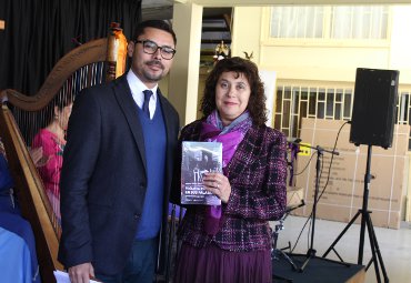 PUCV efectúa donación de textos al Liceo José Cortés Brown de Viña del Mar