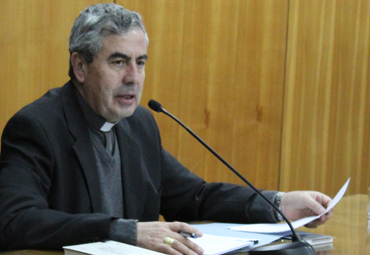 Facultad Eclesiástica de Teología inaugura año académico con conferencia de Monseñor Santiago Silva
