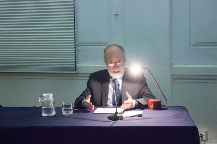 Profesor Eduardo Soto Kloss imparte conferencia en la XI Versión del Diplomado en Derecho Administrativo