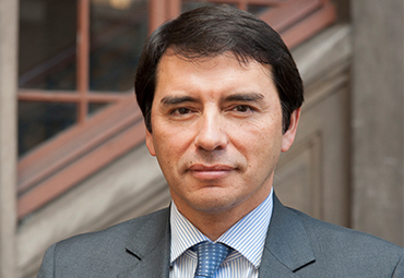 Profesor José Luis Guerrero Becar es el nuevo Director del Programa de Magíster en Derecho, con menciones de la PUCV