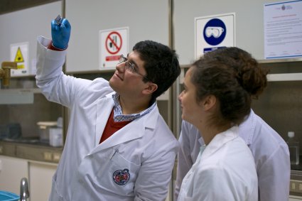 Escolares realizan pasantía de Investigación en Ecología Química