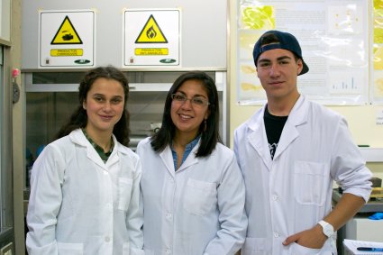 Escolares realizan pasantía de Investigación en Ecología Química