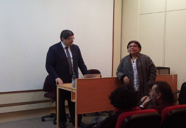 Profesor Mariano Crespo presentó conferencia de la obra de Husserl