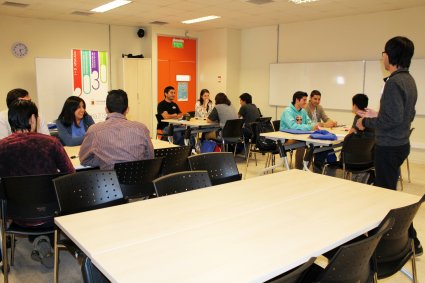 Estudiantes de la FIN-PUCV aprenden conceptos y metodologías relacionadas con el emprendimiento y la innovación