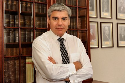 Profesor Eduardo Cordero es renovado como integrante del Grupo de Estudio de Ciencias Jurídicas y Políticas de Fondecyt para el período 2017-2018