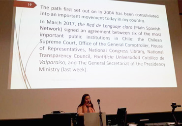 Profesora Claudia Poblete presenta experiencia chilena en Conferencia Internacional sobre Lenguaje Claro
