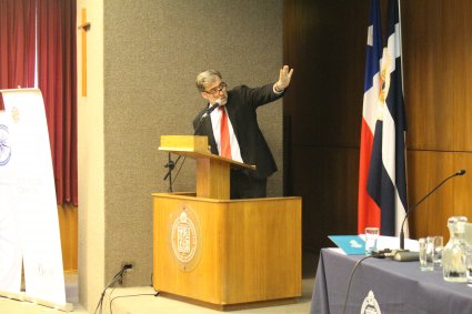 Centro de Derecho del Mar PUCV organiza seminario sobre cabotaje