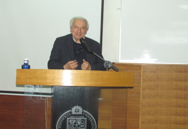Conferencia del padre Fernando Montes dio inicio a la semana aniversario de la Facultad Eclesiástica de Teología