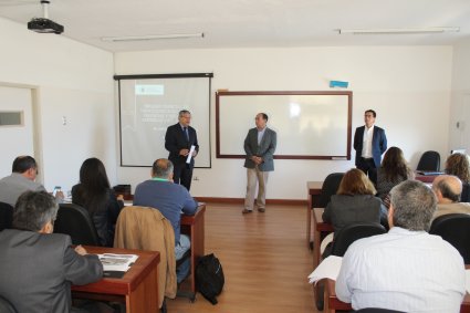 Facultad y Escuela de Comercio imparten curso de capacitación a microempresarios de la región