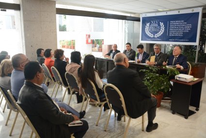 Dr. Alejandro Guzmán asiste al XLV Aniversario del Seminario de Derecho Romano de la Universidad Veracruzana