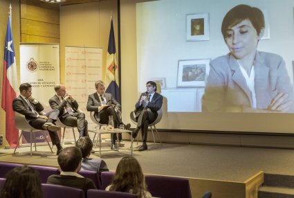 Derecho PUCV presenta innovador programa que dictará en Santiago