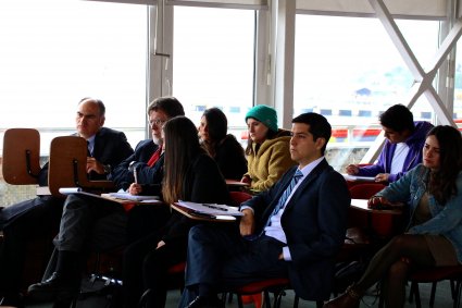 PUCV y UV organizan seminario conjunto de derecho económico