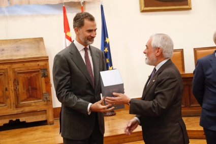 Rey Felipe de España encabeza presentación de Diccionario Panhispánico de Español Jurídico