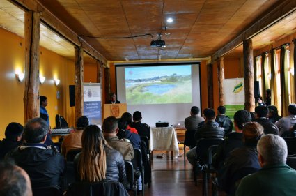 Apertura Proyecto FIC-R que busca solucionar el problema de la contaminación por plumavit en Chiloé.