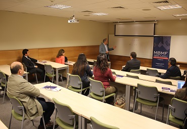 Profesor Ladislao Luna dictó conferencia para postulantes al MBMF
