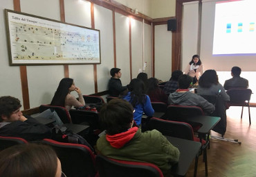 Ayudantes del Instituto de Historia impartieron talleres de inserción a la vida universitaria para alumnos de primer año