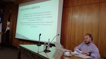 (Copia de) Profesores de Periodismo PUCV presentan resultados de Fondecyt sobre roles y prácticas profesionales a periodistas de Santiago y Valparaíso