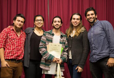 Ganadores del concurso literario “PUCV en 100 palabras” reciben sus premios e instan a continuar con la iniciativa