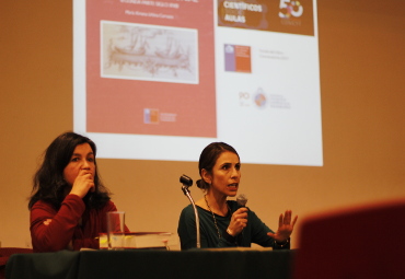 Académica PUCV lanzó libro que recopila fuentes para la historia de la Patagonia occidental en el período colonial