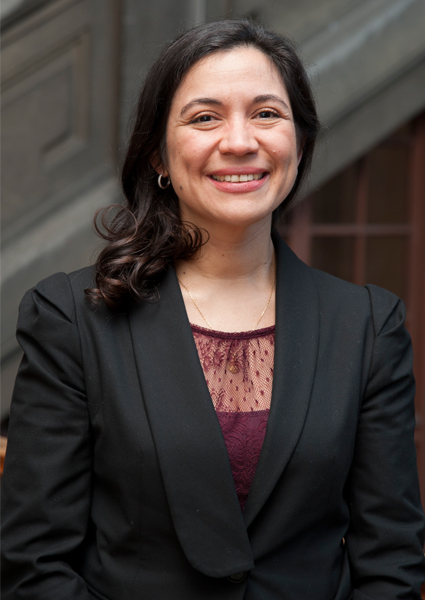 Profesora Lorena Carvajal es nombrada Contralora de la Universidad
