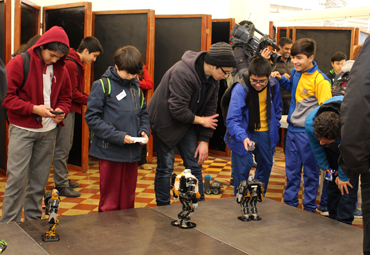 Cerca de 300 escolares de la región de Valparaíso participaron en Primer Festival de Robots realizado en la PUCV
